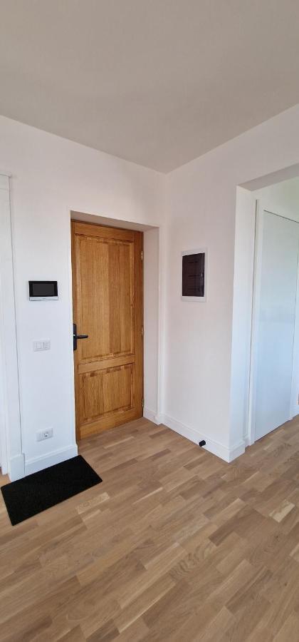 Central Apartment With City View Brasov Exterior photo
